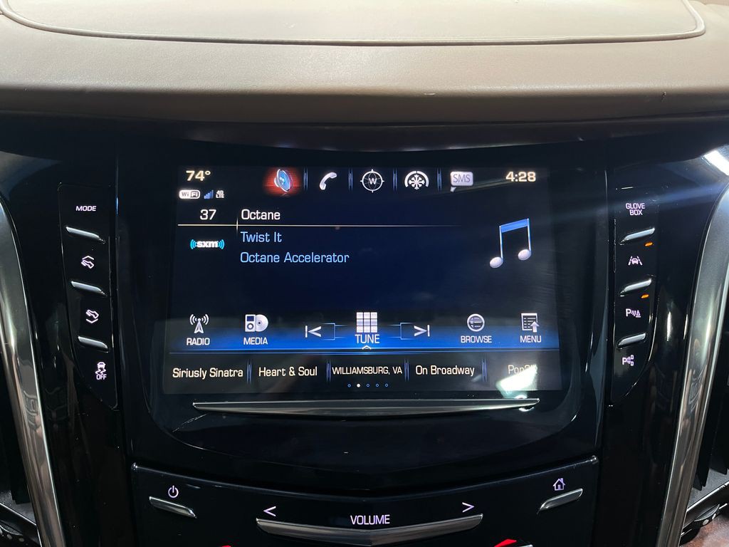 2017 Cadillac Escalade Image 24
