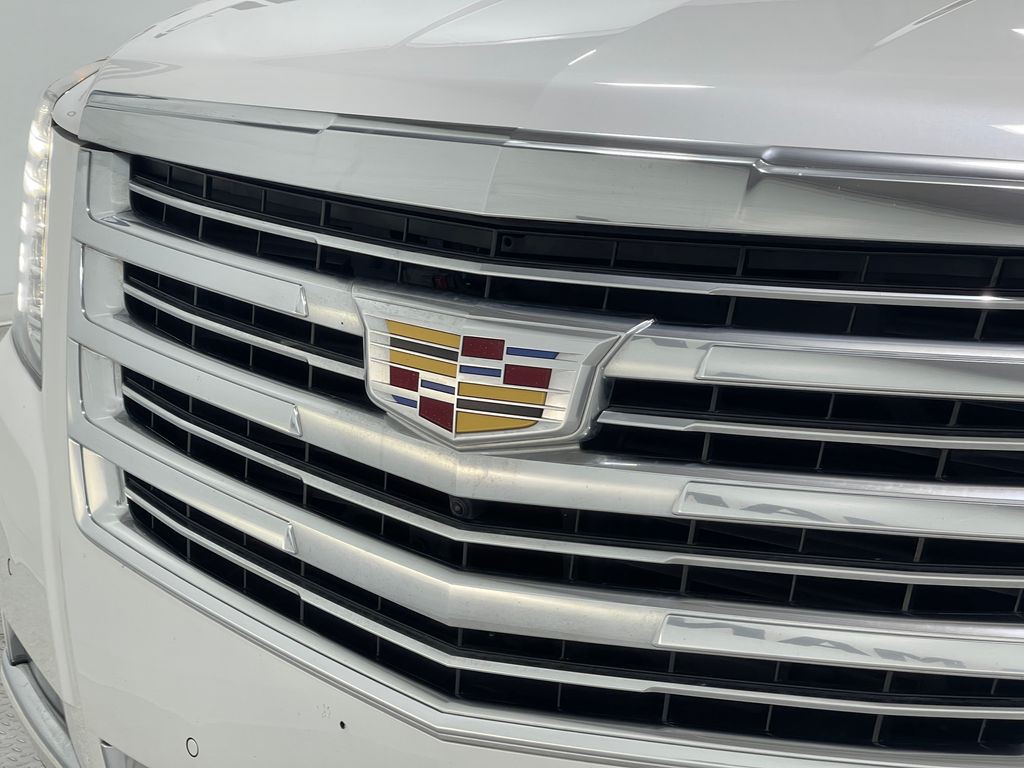 2017 Cadillac Escalade Image 39
