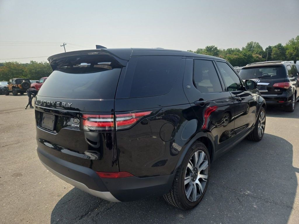 2018 Land Rover Discovery Image 4