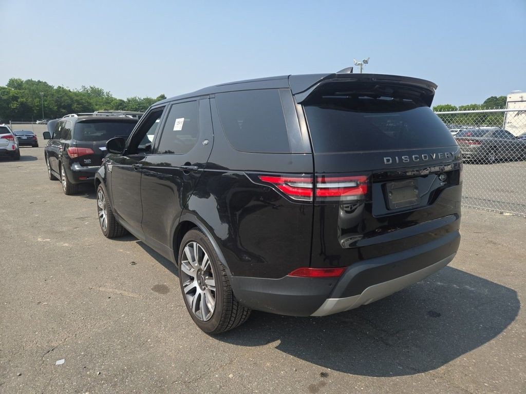2018 Land Rover Discovery Image 6