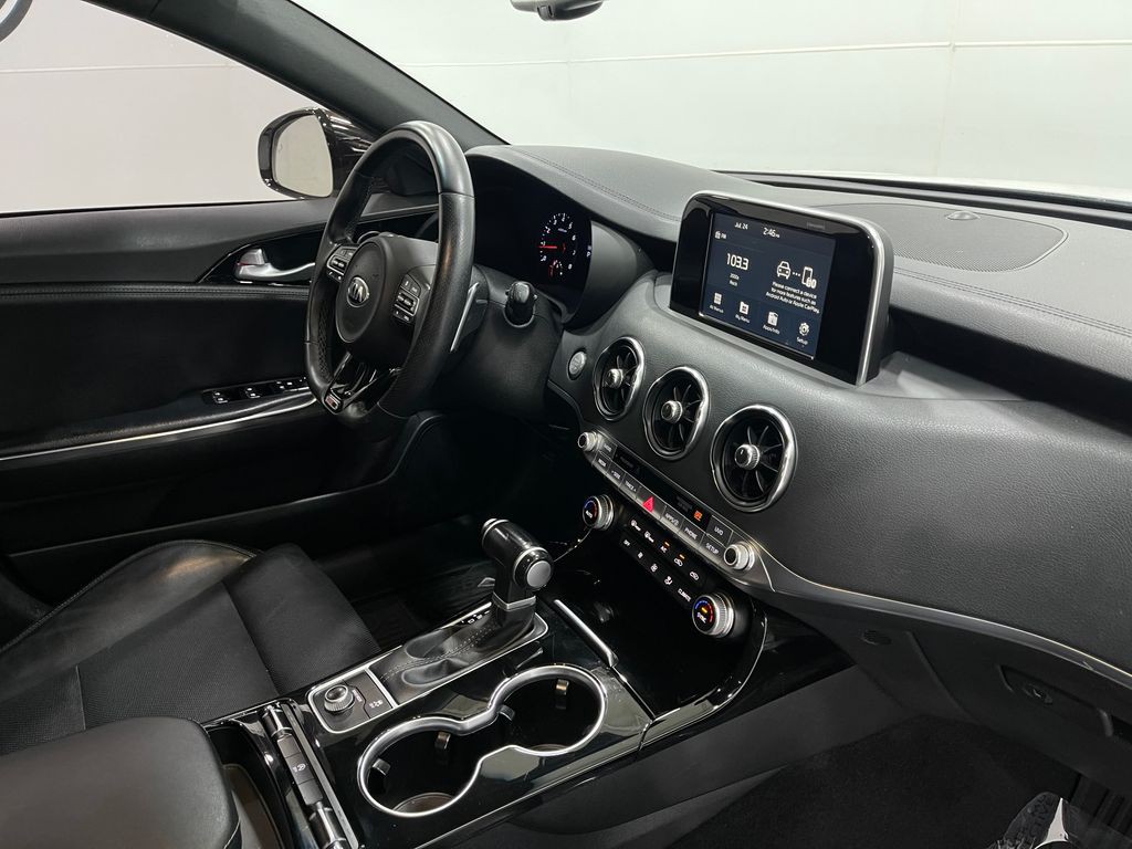 2021 Kia Stinger Image 19