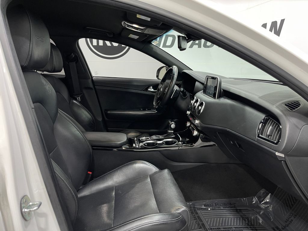 2021 Kia Stinger Image 31