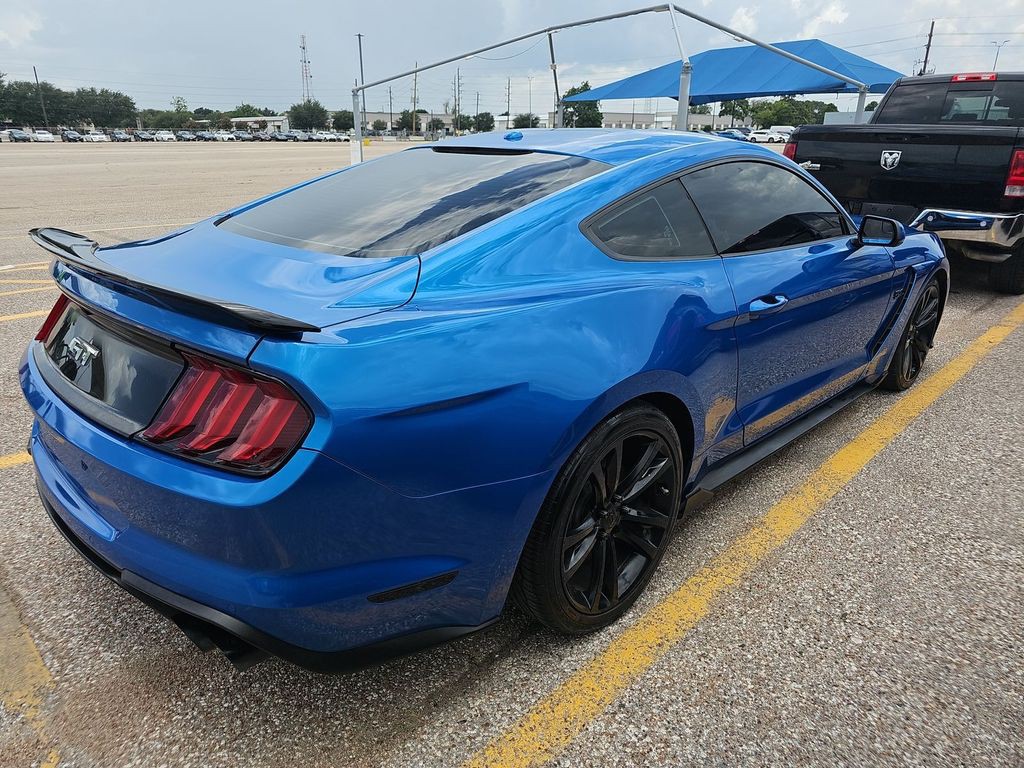 2019 Ford Mustang Image 4