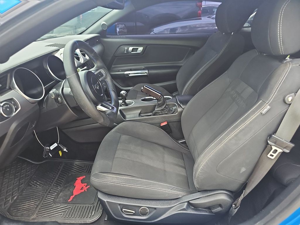 2019 Ford Mustang Image 7