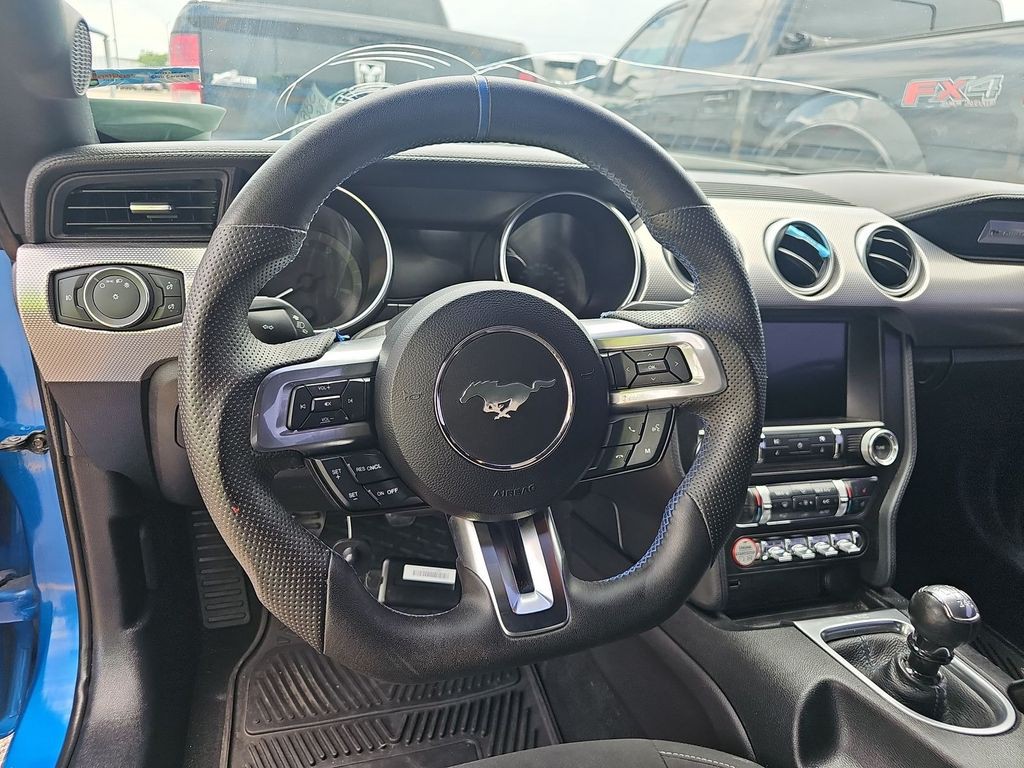 2019 Ford Mustang Image 9