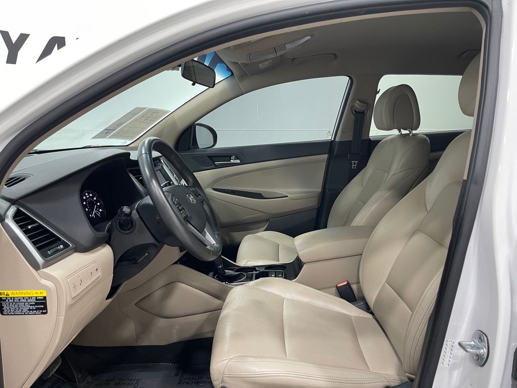 2017 Hyundai Tucson Image 11