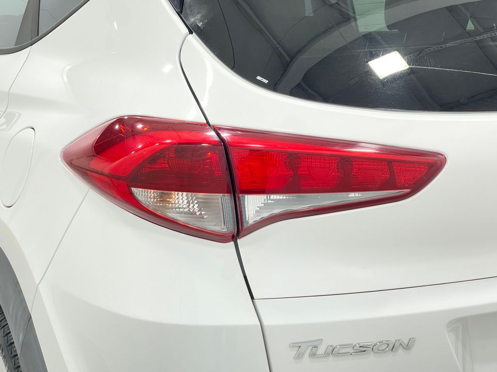 2017 Hyundai Tucson Image 32