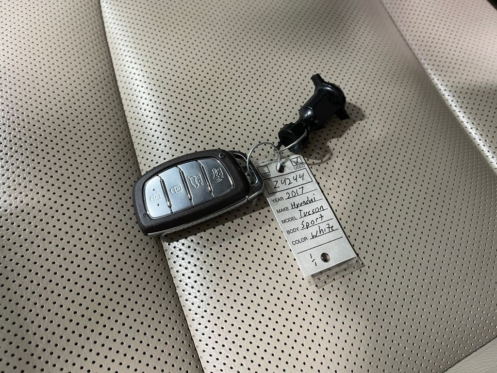 2017 Hyundai Tucson Image 35