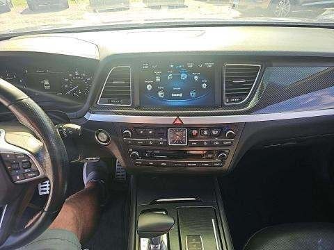 2018 Genesis G80 Image 8
