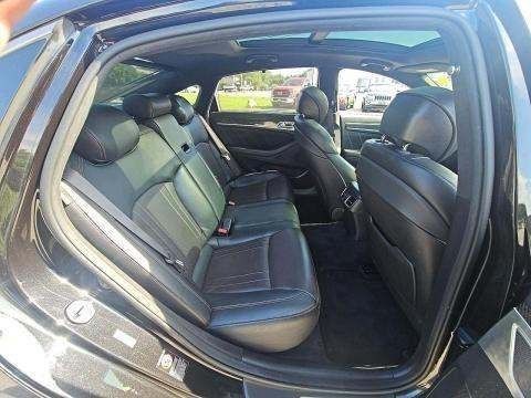 2018 Genesis G80 Image 10