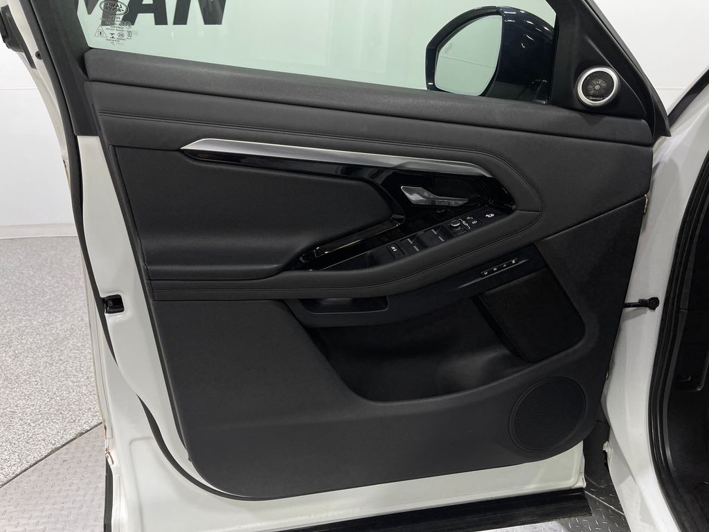 2020 Land Rover Range Rover Evoque Image 16