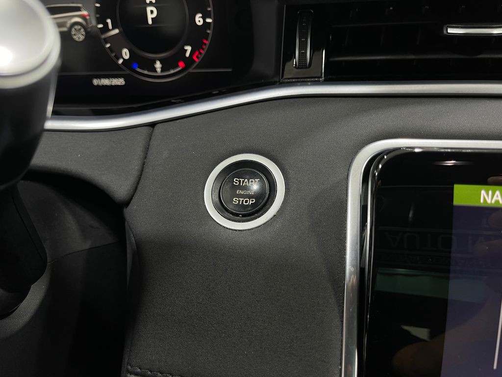 2020 Land Rover Range Rover Evoque Image 22