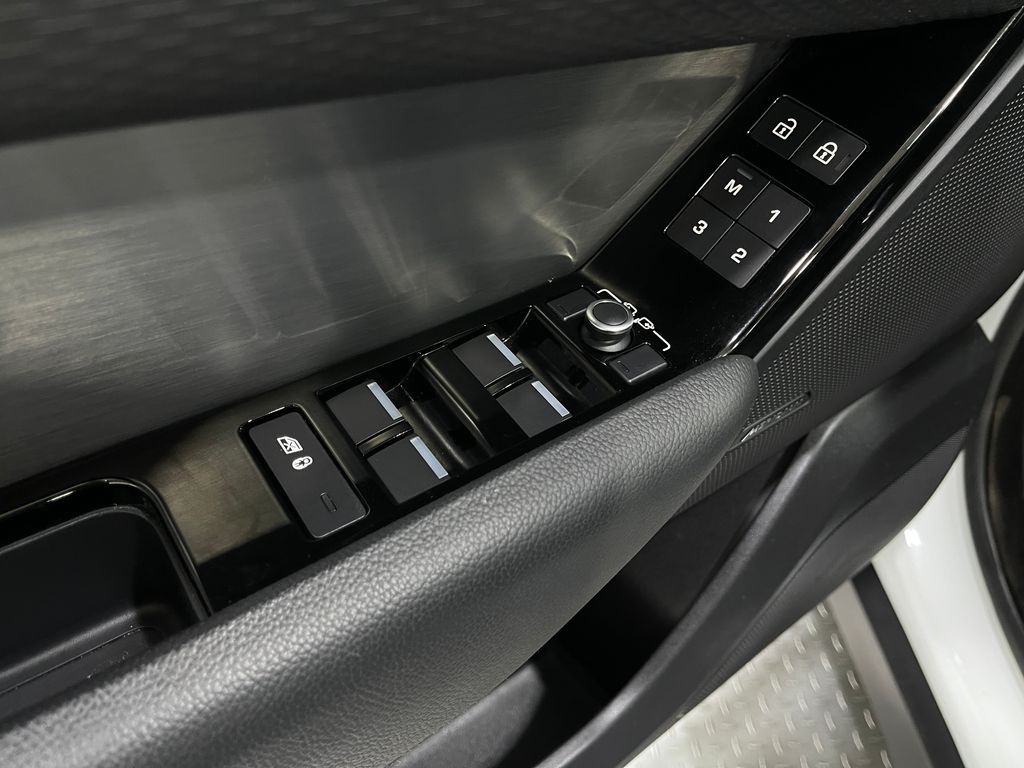 2021 Land Rover Range Rover Image 17