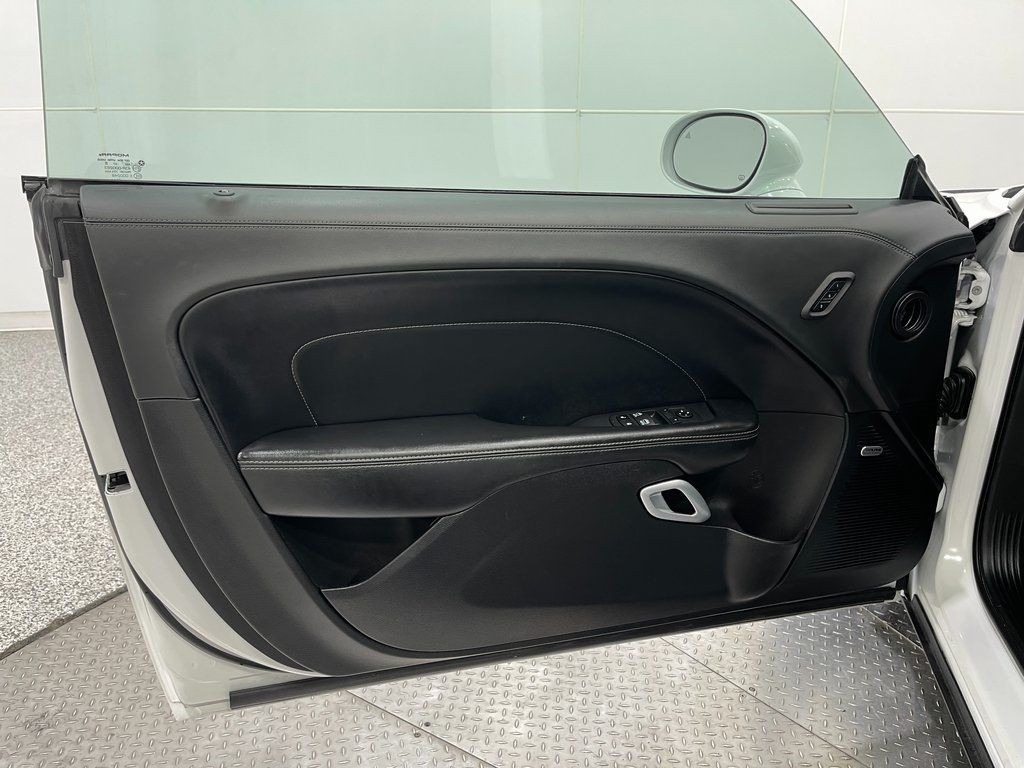 2021 Dodge Challenger Image 15