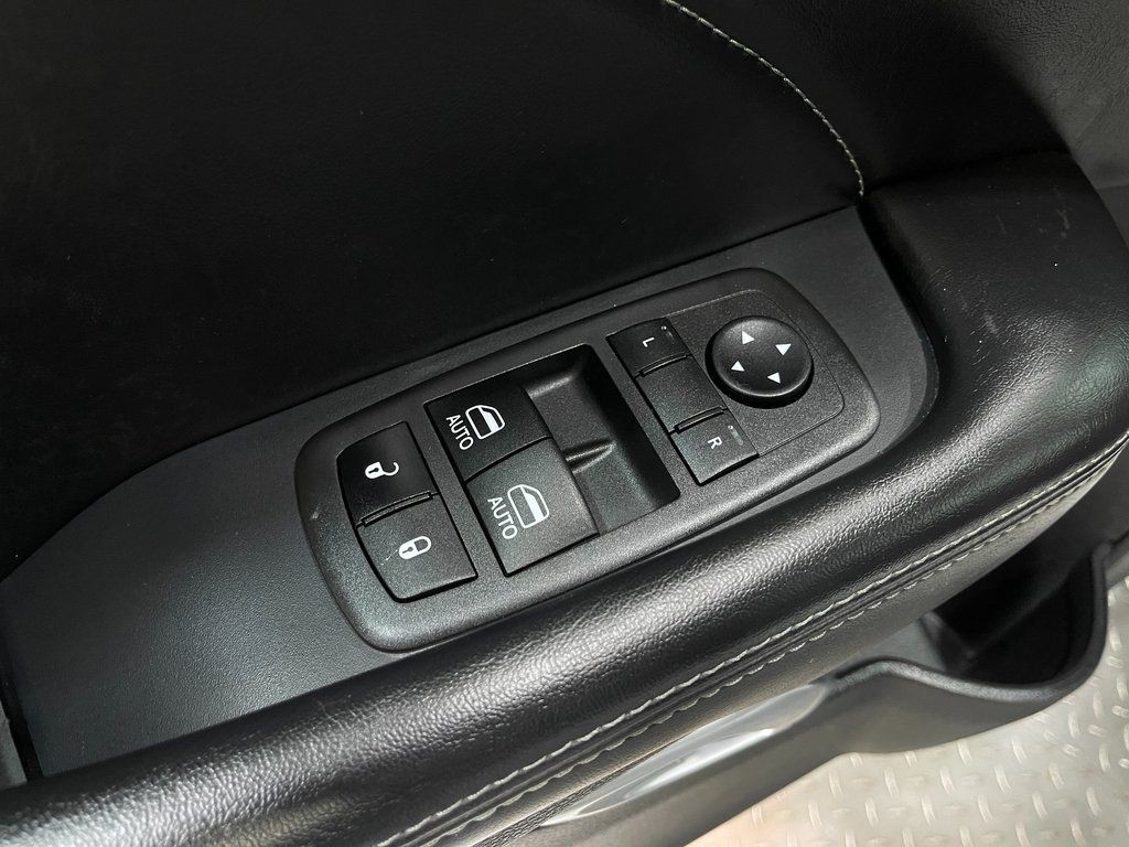 2021 Dodge Challenger Image 16