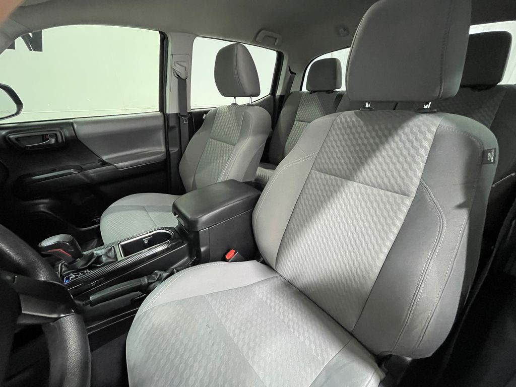 2022 Toyota Tacoma Image 12