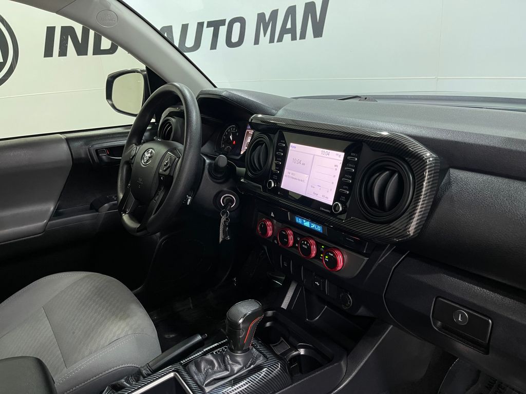 2022 Toyota Tacoma Image 18