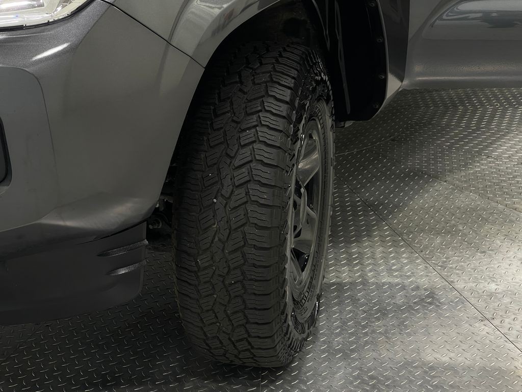 2022 Toyota Tacoma Image 35