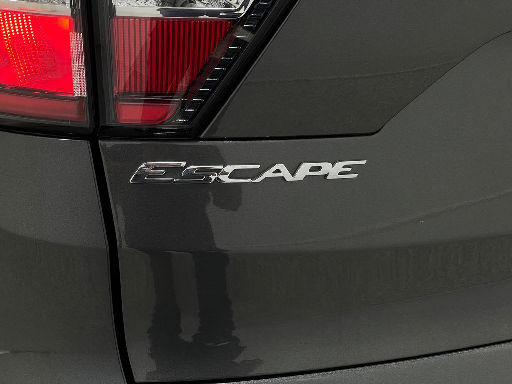 2018 Ford Escape Image 38