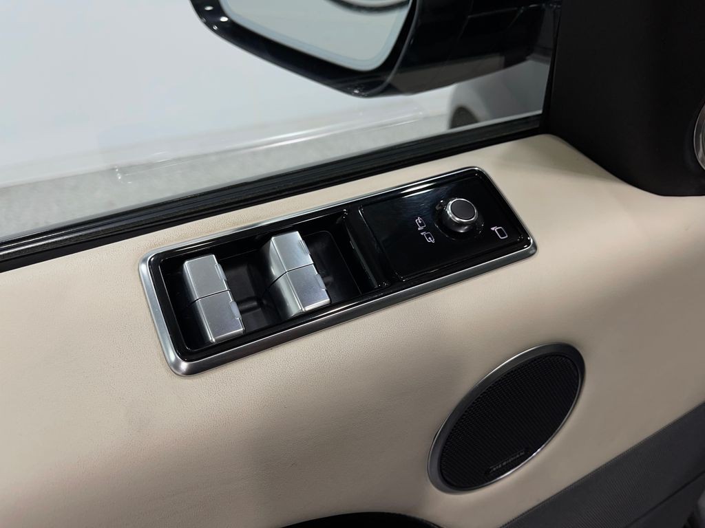 2018 Land Rover Range Rover Sport Image 15
