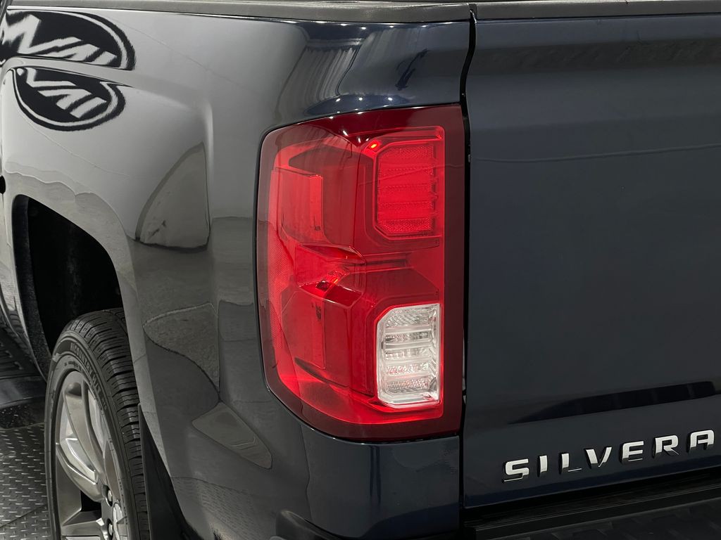 2018 Chevrolet Silverado 1500 Image 32