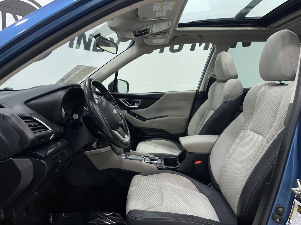 2020 Subaru Forester Image 11
