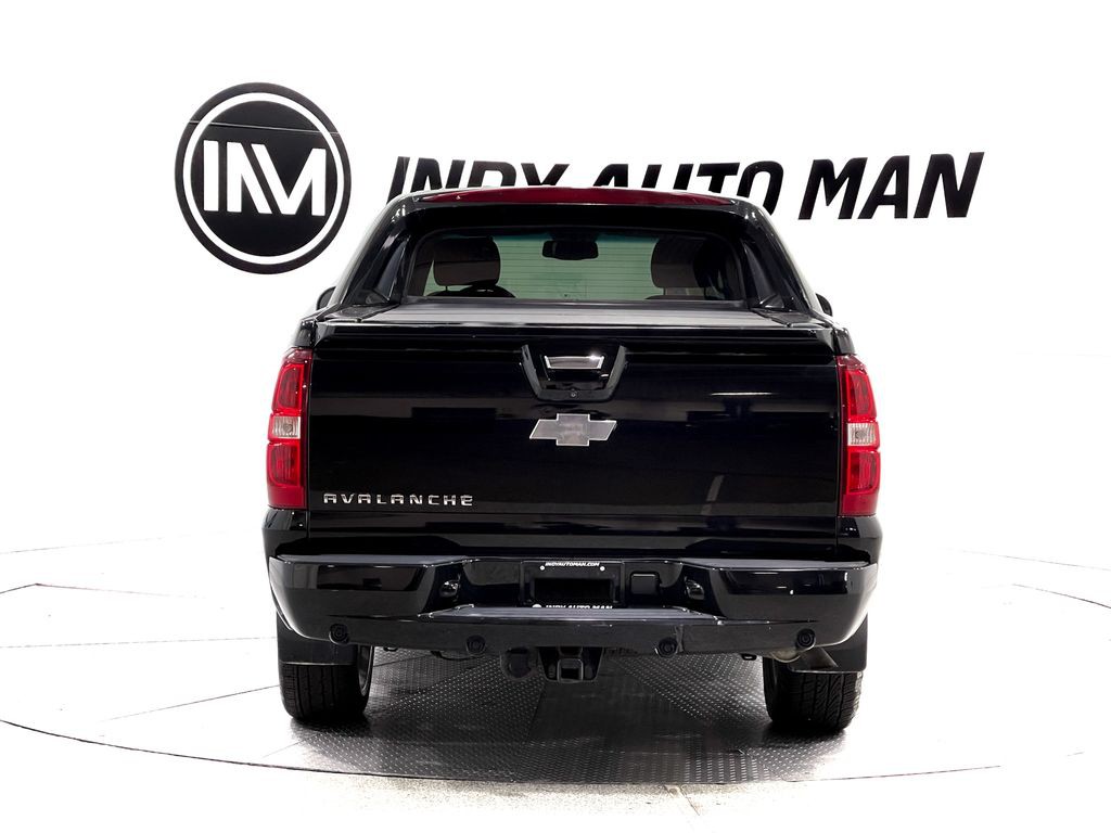 2013 Chevrolet Avalanche Image 5