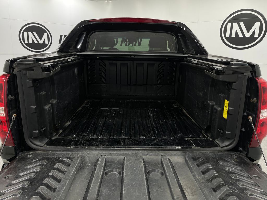 2013 Chevrolet Avalanche Image 22