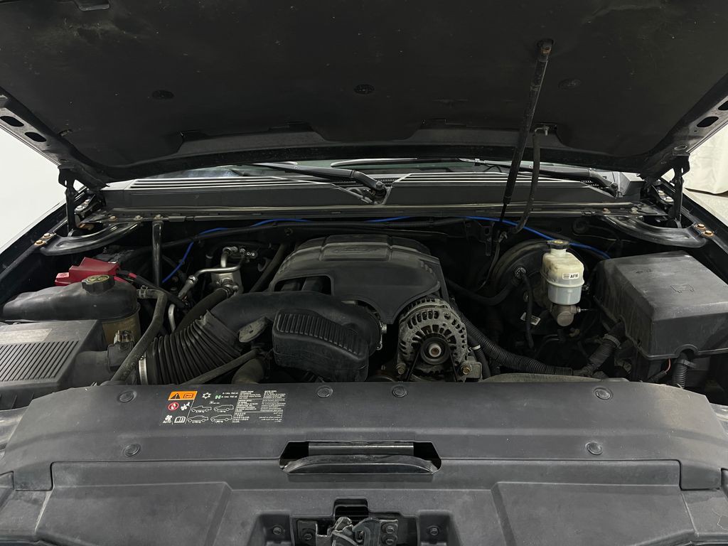 2013 Chevrolet Avalanche Image 24