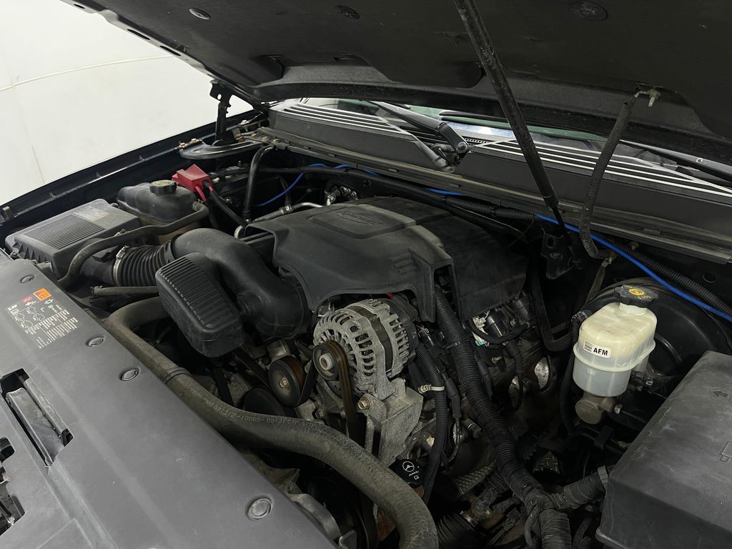 2013 Chevrolet Avalanche Image 25
