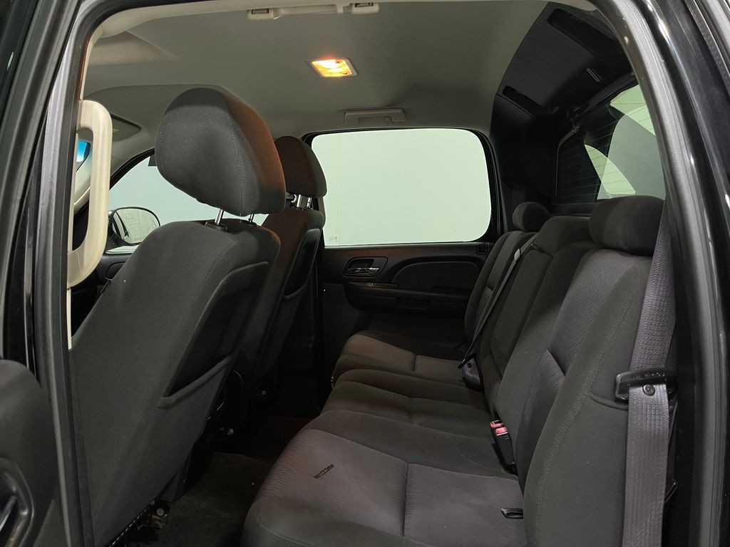 2013 Chevrolet Avalanche Image 26