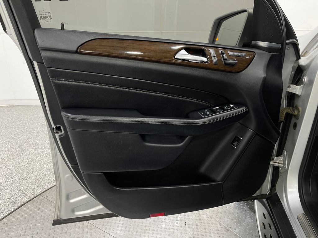 2015 Mercedes-Benz M-Class Image 15