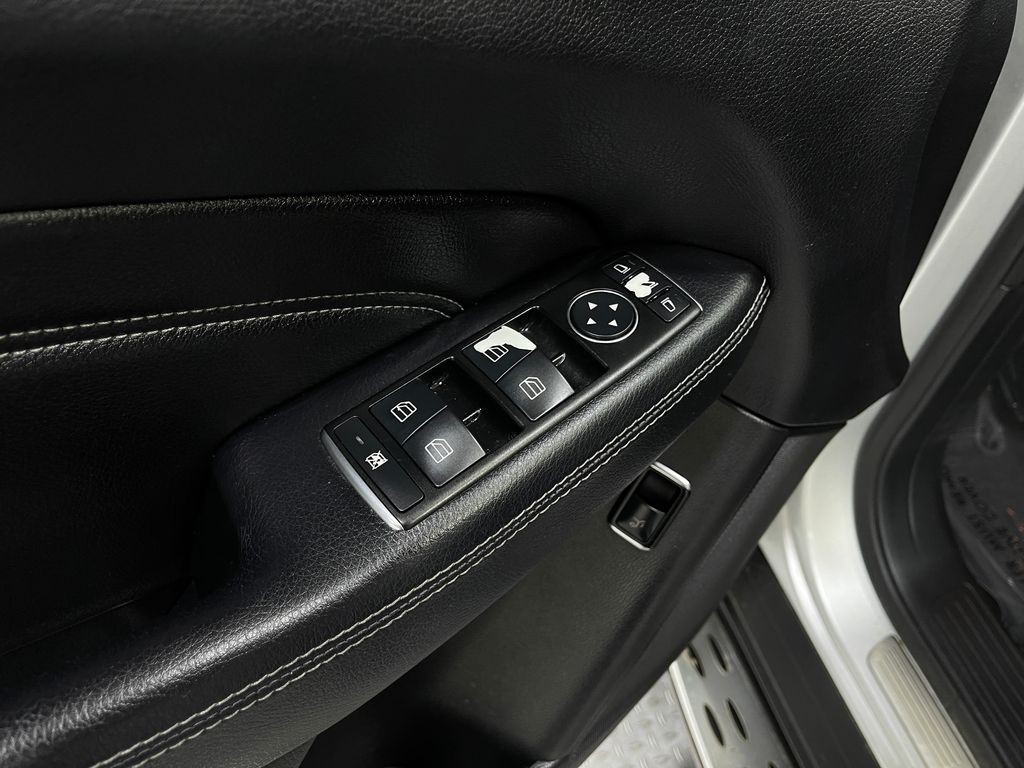 2015 Mercedes-Benz M-Class Image 16