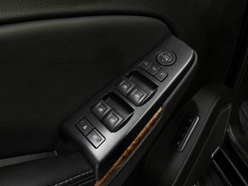 2016 Chevrolet Tahoe Image 17