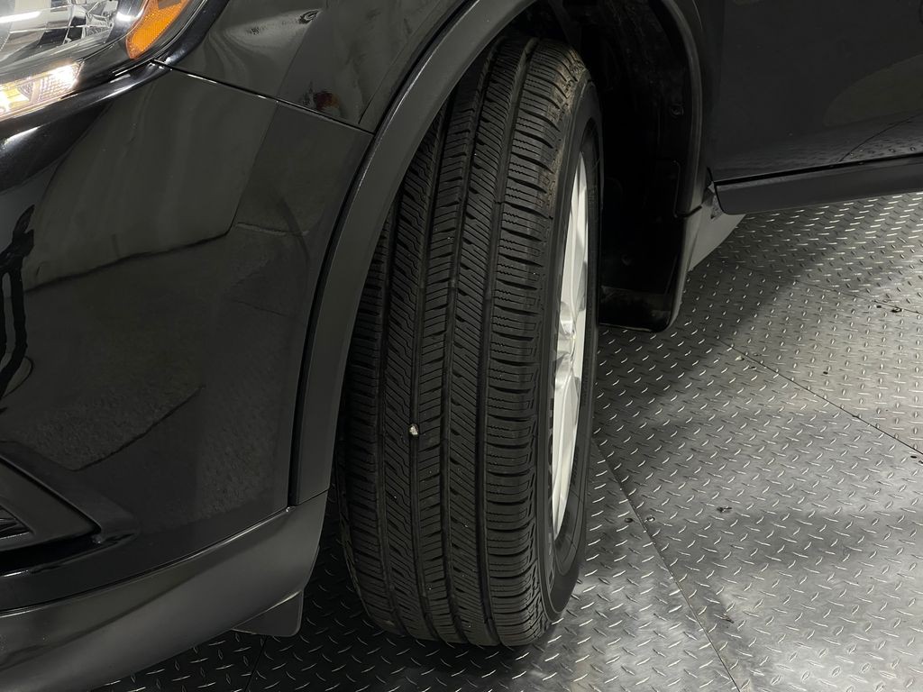 2016 Nissan Rogue Image 32
