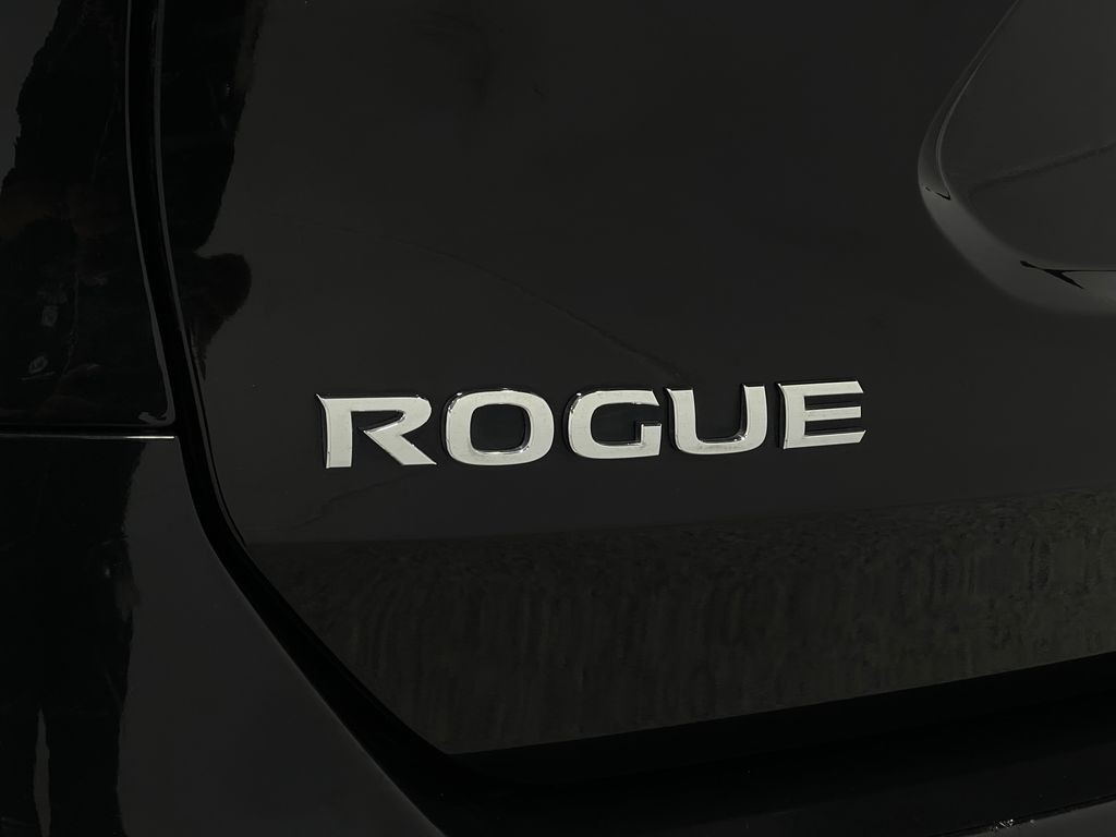 2016 Nissan Rogue Image 35