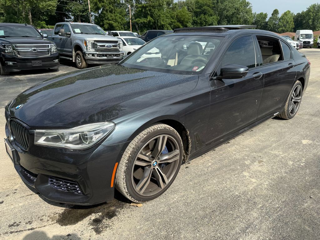 2016 BMW 7 Series Image 3