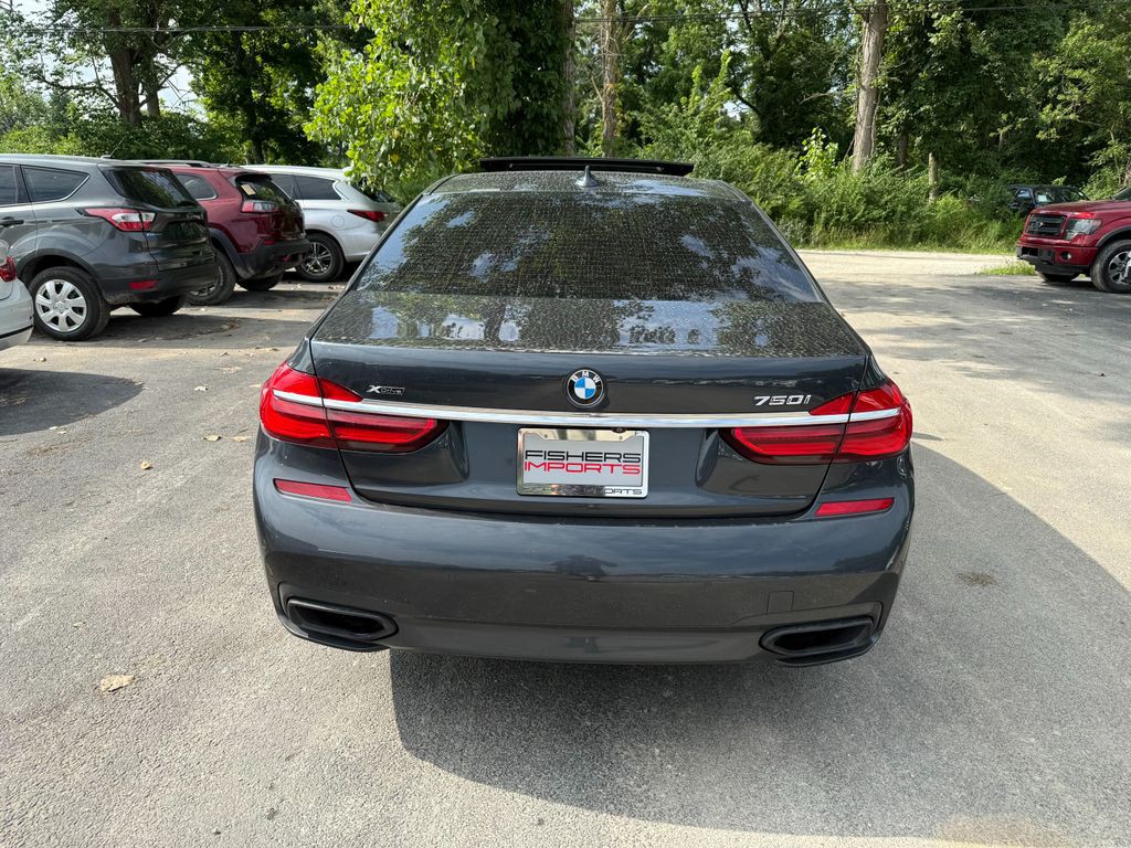 2016 BMW 7 Series Image 6