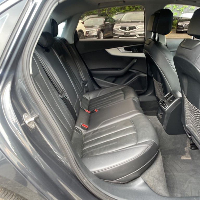 2017 Audi A4 Image 18