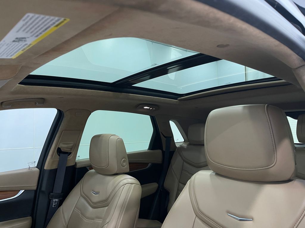 2017 Cadillac XT5 Image 12