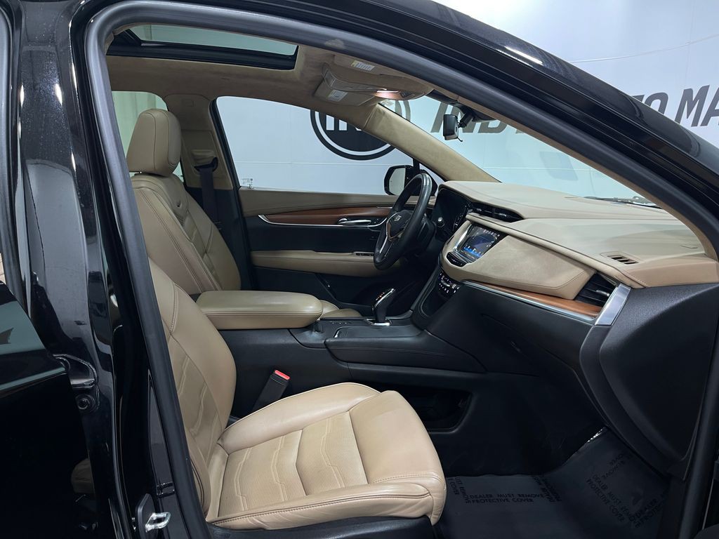 2017 Cadillac XT5 Image 32