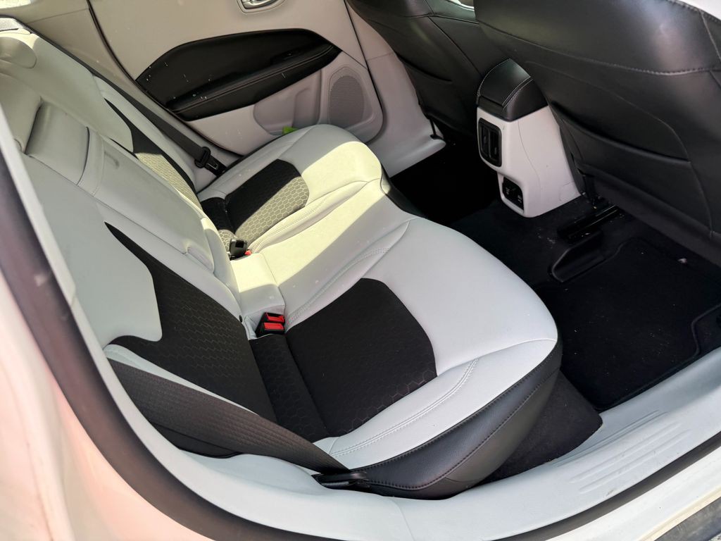 2018 Jeep Compass Image 10