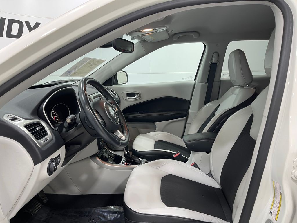 2018 Jeep Compass Image 13