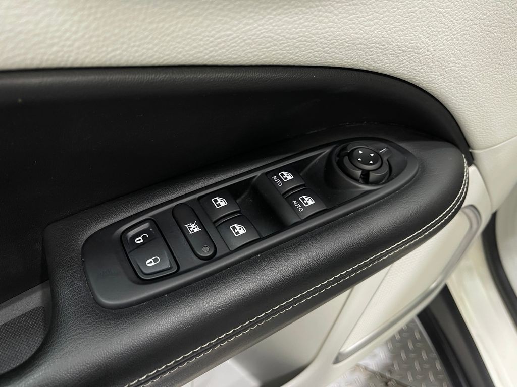 2018 Jeep Compass Image 16