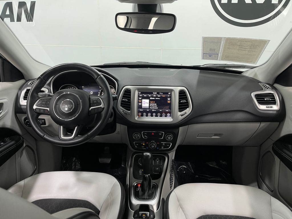 2018 Jeep Compass Image 19