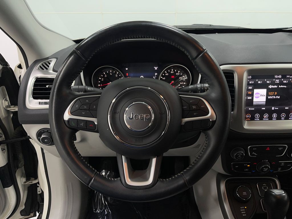 2018 Jeep Compass Image 21