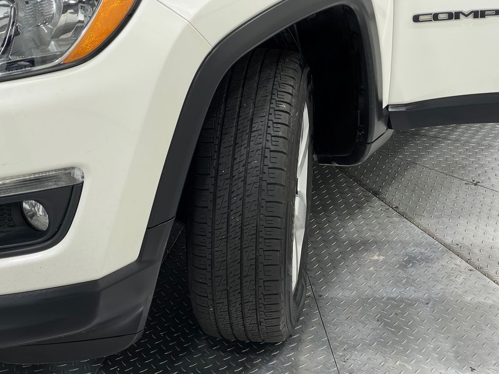 2018 Jeep Compass Image 35