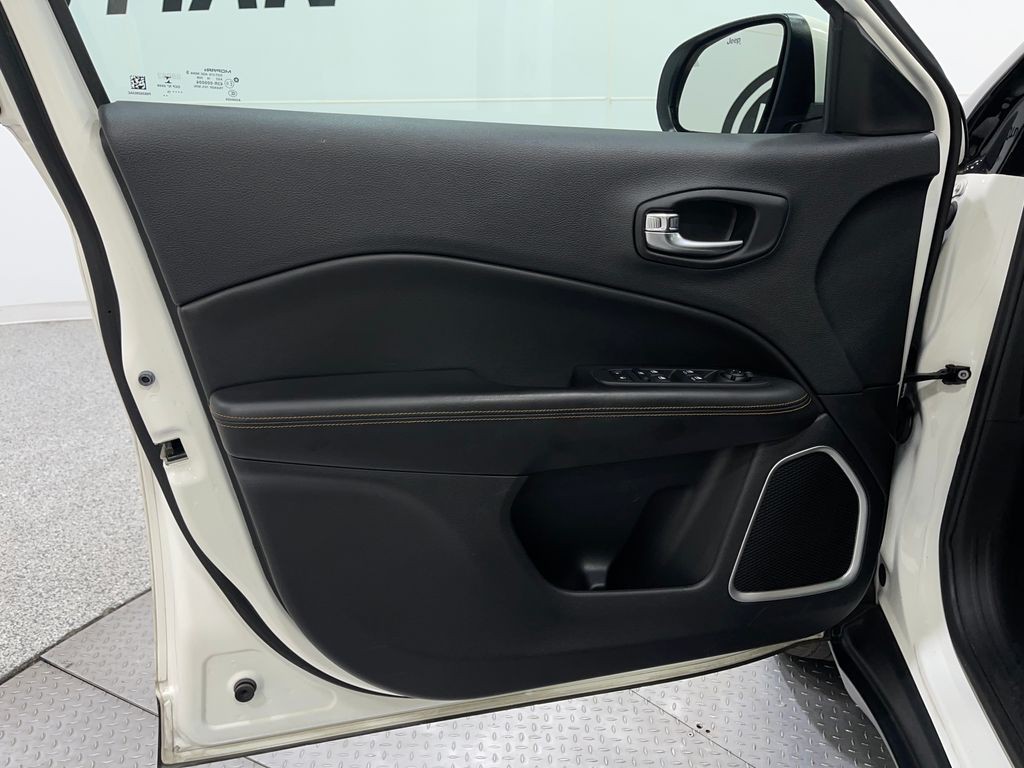 2019 Jeep Compass Image 15