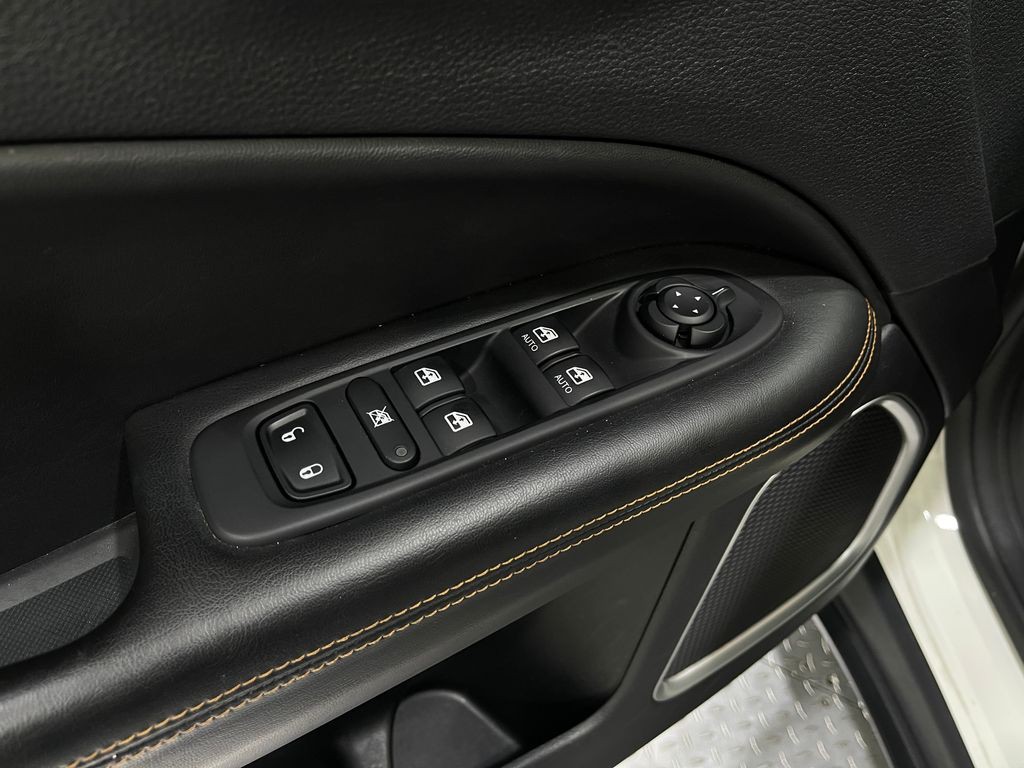2019 Jeep Compass Image 16
