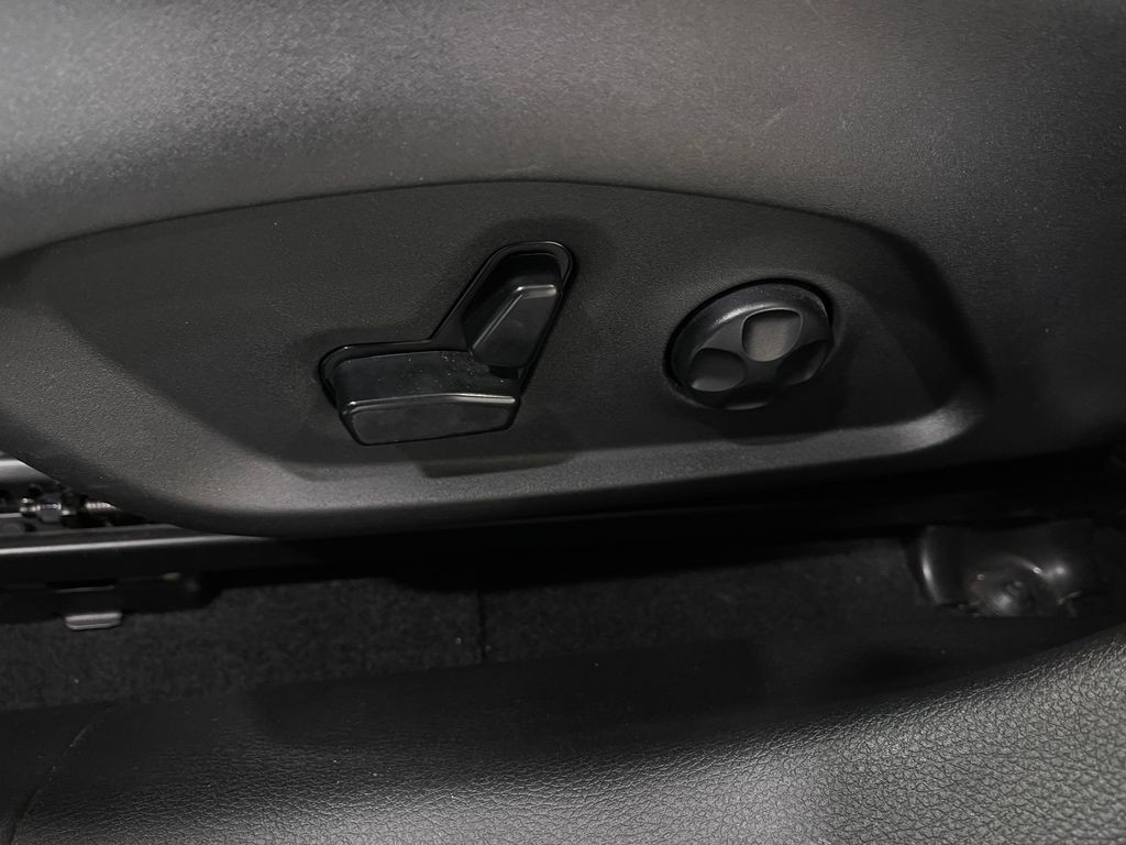 2019 Jeep Compass Image 17